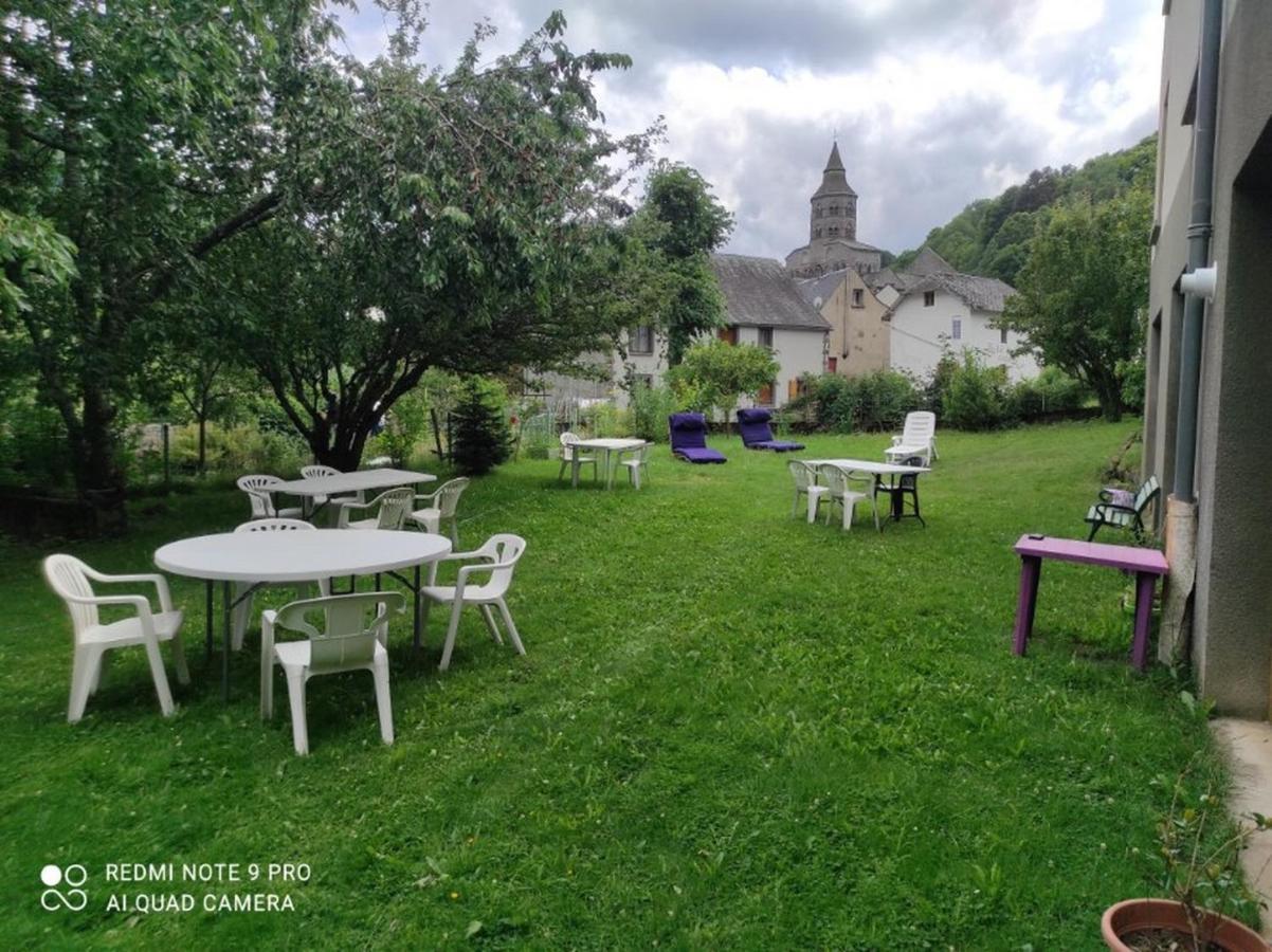 Rose, 4 Pers. Villa Saint Antoine, Orcival, Sancy 外观 照片