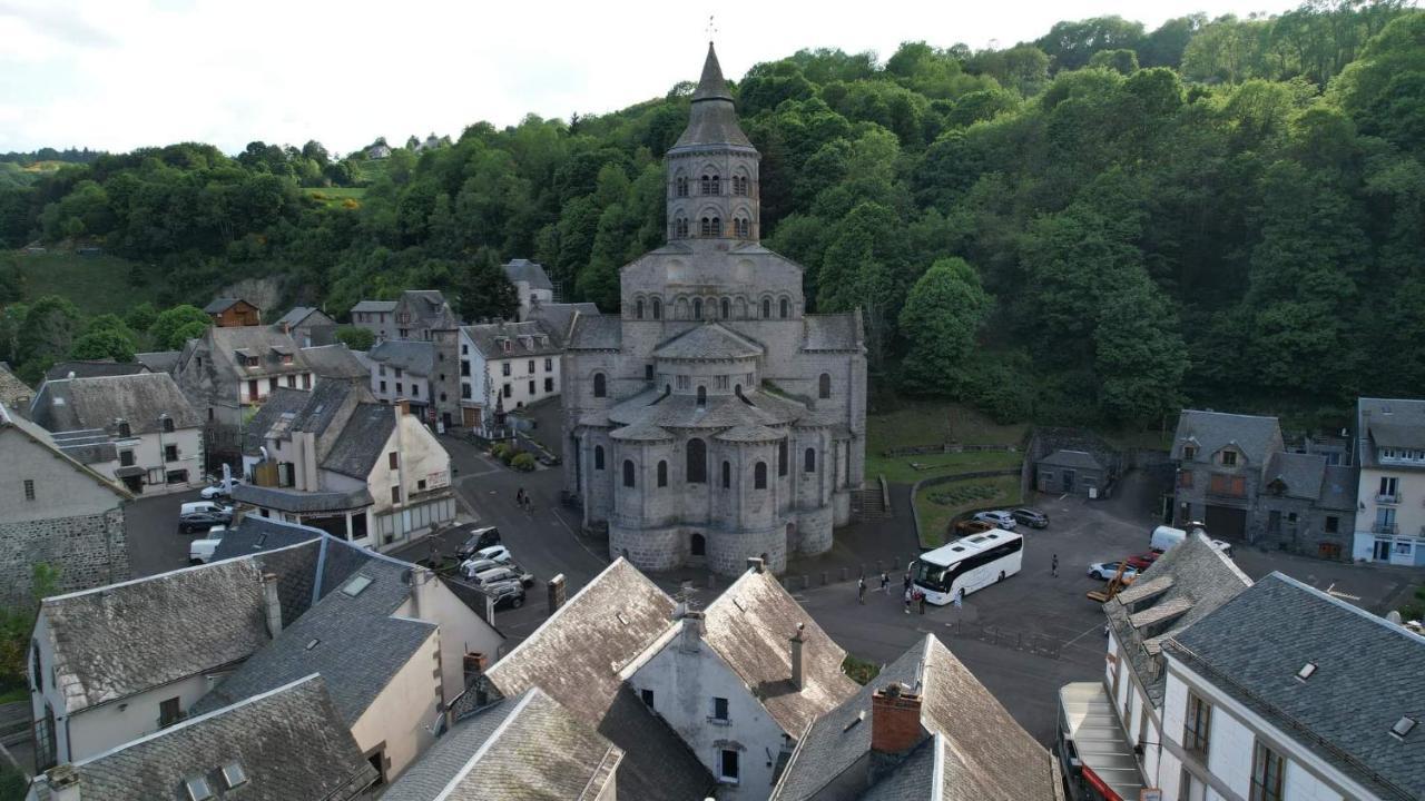 Rose, 4 Pers. Villa Saint Antoine, Orcival, Sancy 外观 照片
